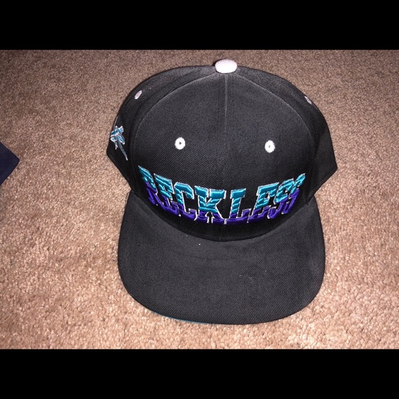 Lot of young and reckless snap-back hats - Picture 4 of 5